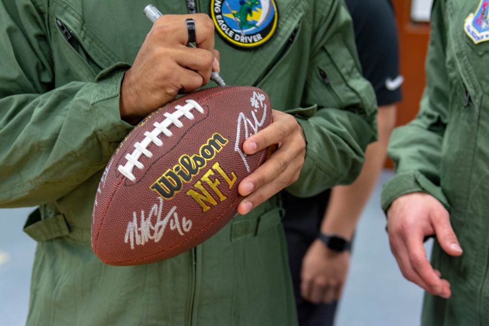 Jacksonville Jaguars players visit the 125th Fighter Wing