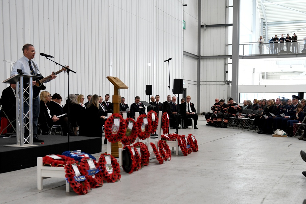 48th FW honors fallen during Remembrance Sunday event