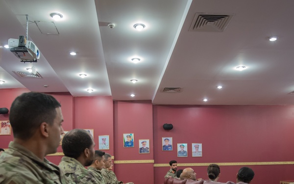 Kuwaiti army medics host Airmen medical staff