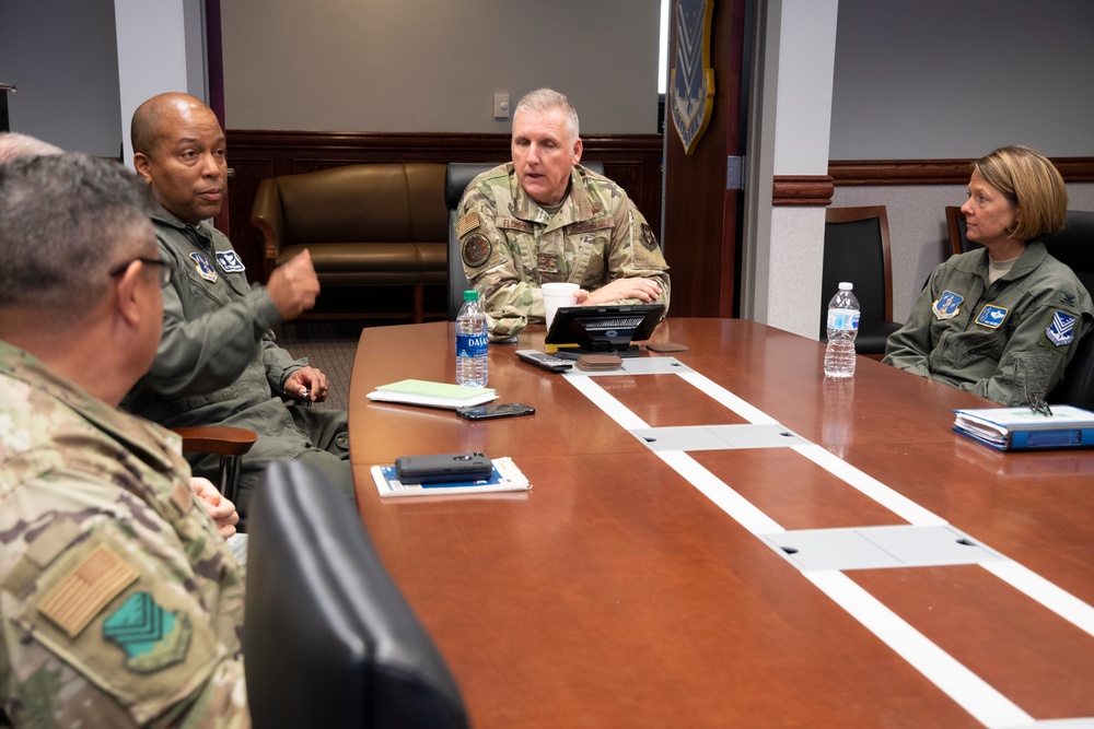 Deputy commander, AFRC, visits Team JSTARS