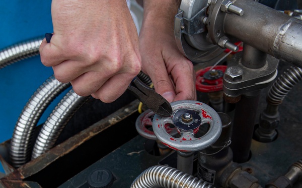 23d LRS Airmen test LOX purity