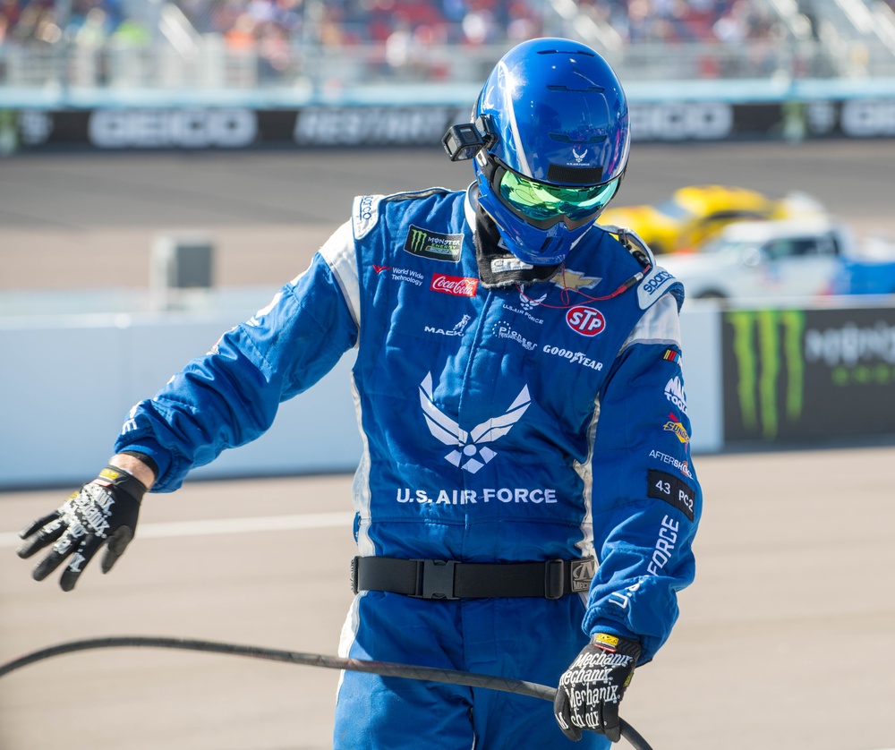 ASU, ISM Raceway honors Luke Airmen during Veteran’s weekend ceremonies