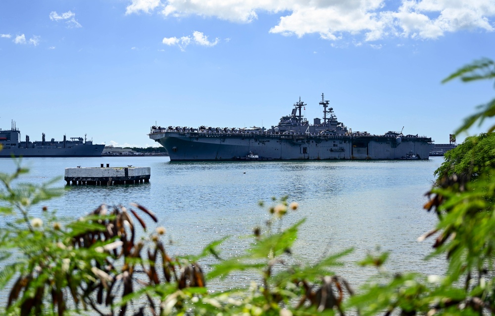 USS Boxer Arrives at Pearl Harbor