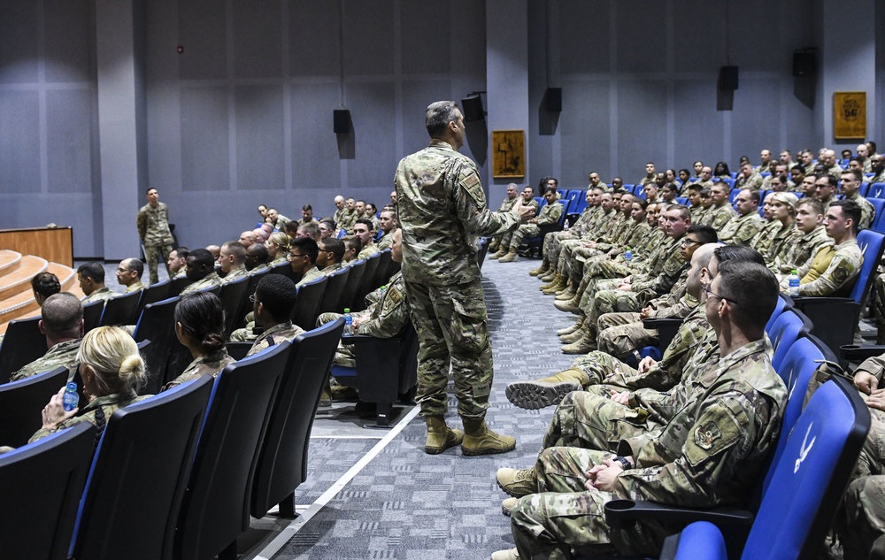 Lt. Gen. Guastella goes into Airmen’s workplaces, recognizes top performers