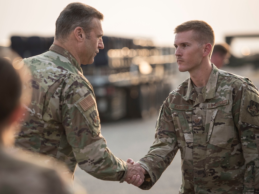 Lt. Gen. Guastella goes into Airmen’s workplaces, recognizes top performers