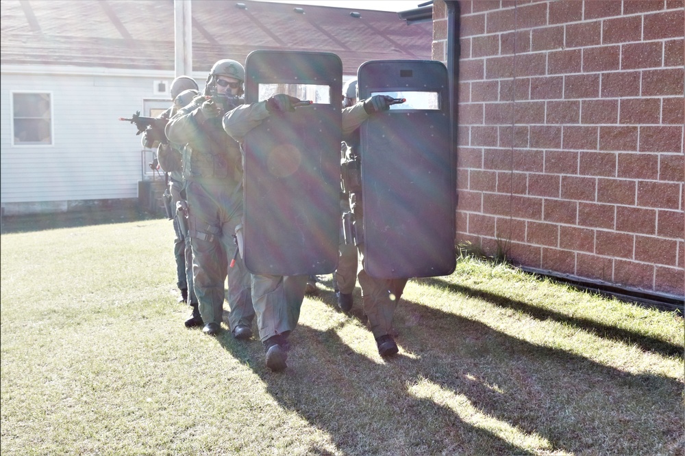 Fort McCoy Special Reaction Team holds training, prepares for possible responses