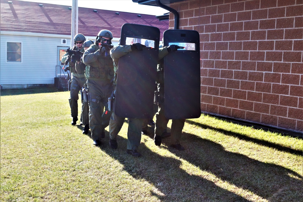 Fort McCoy Special Reaction Team holds training, prepares for possible responses