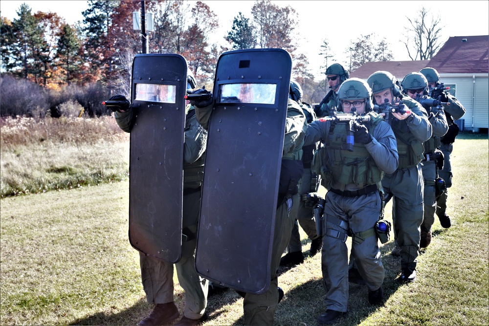 Fort McCoy Special Reaction Team holds training, prepares for possible responses