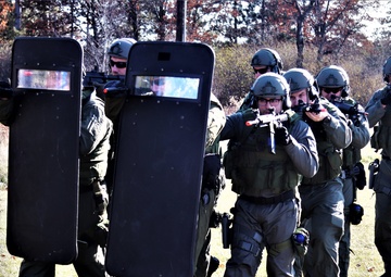 Photo Essay: Fort McCoy Special Reaction Team holds training, prepares for possible responses
