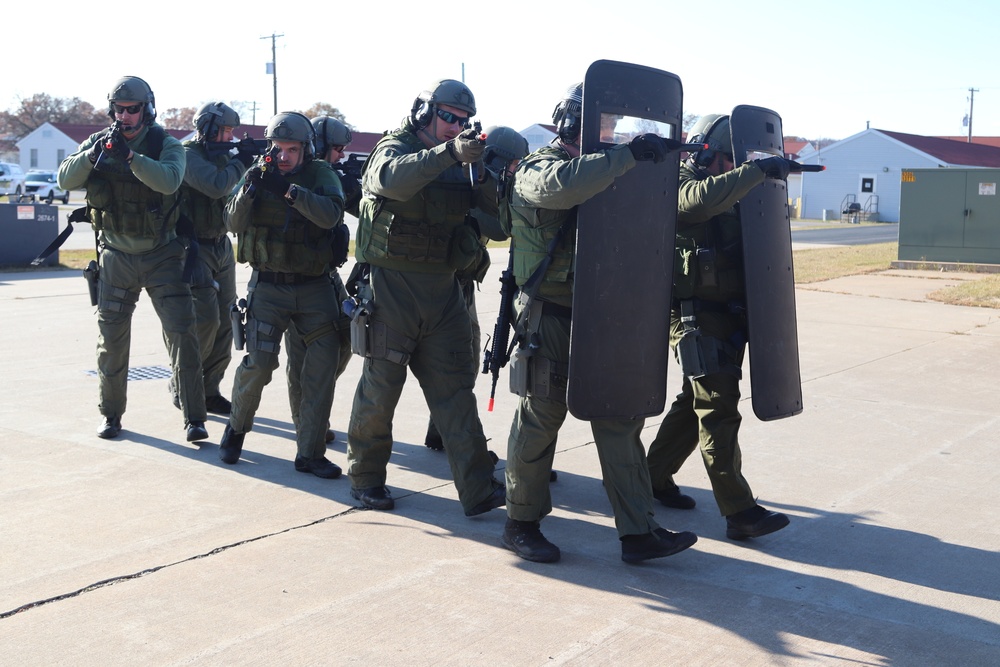 Fort McCoy Special Reaction Team holds training