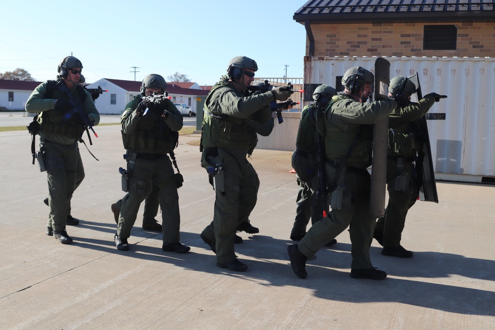 Fort McCoy Special Reaction Team holds training