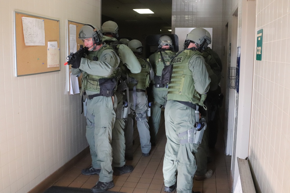 Fort McCoy Special Reaction Team holds training