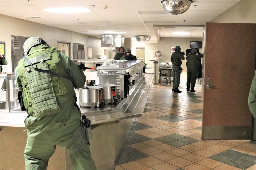 Fort McCoy Special Reaction Team holds training