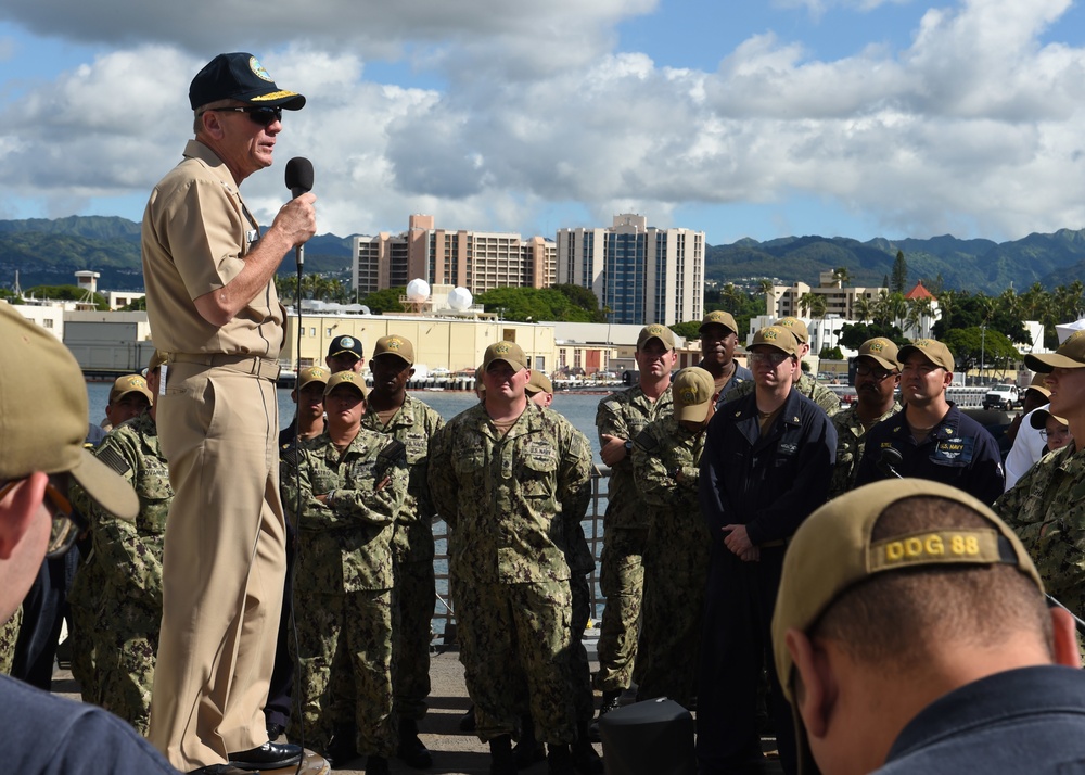 Vice Adm. Richard Brown, Commander, Naval Surface Force, U.S. Pacific Fleet, visits Hawaii