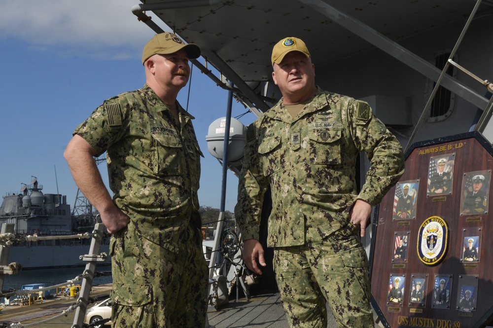Fleet Master Chief James Honea Visits USS Mustin