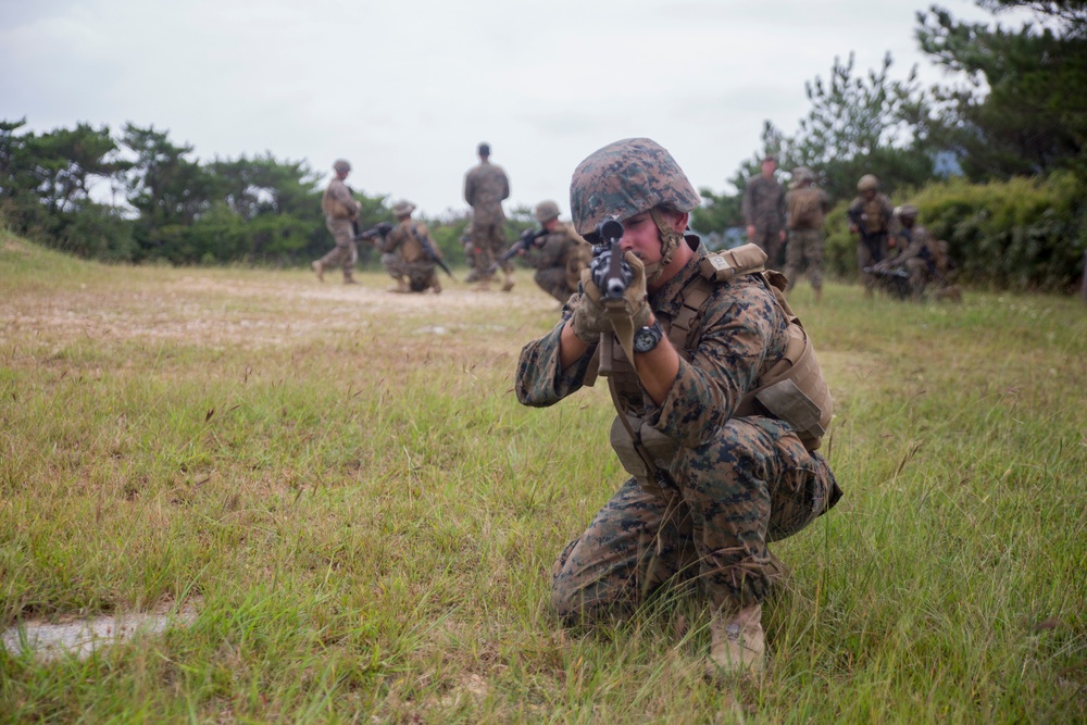 CLB Marines conduct battalion field exercise