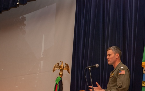 NAVMAG Indian Island CO Speaks at Chimacum Elementary School Veterans Day Assembly