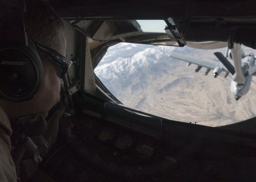 340th EARS fuels Afghanistan airpower