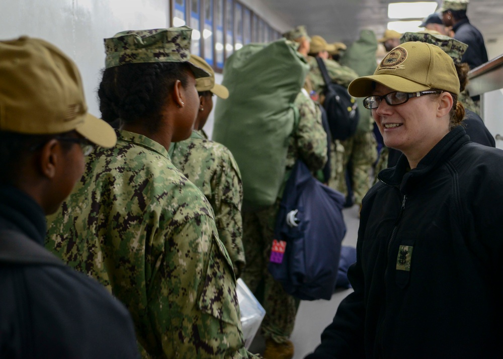 USNS Comfort Returns to Norfolk after 5-Month Deployment