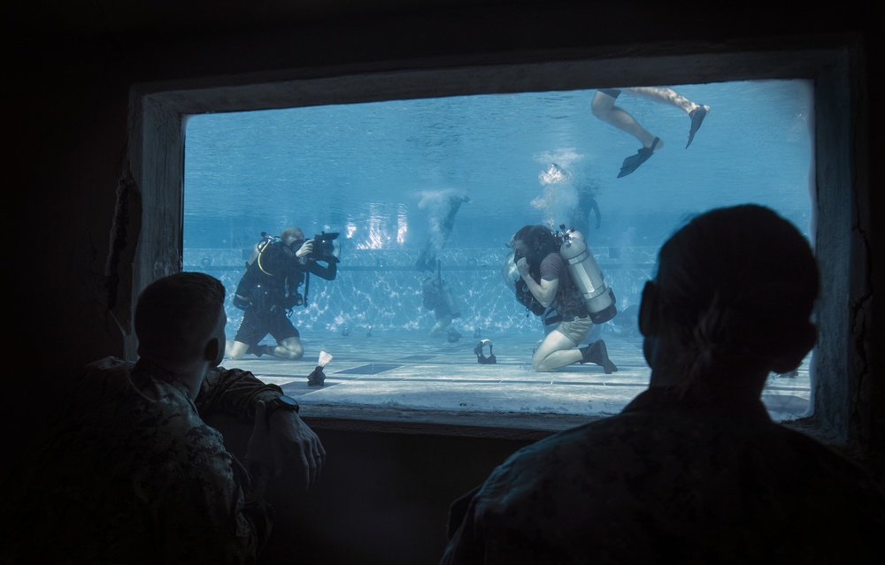 Mass Communication Specialist Scuba Diver