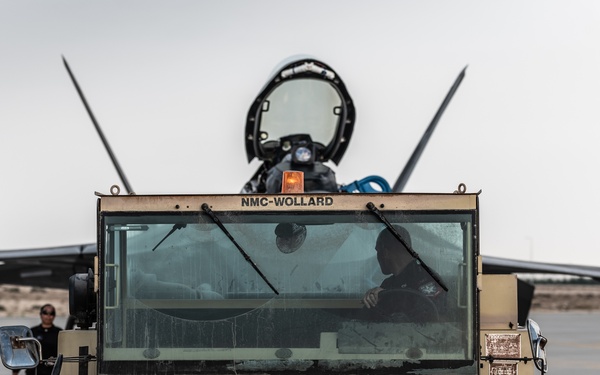 F-22s Arrive for the Dubai International Air Show