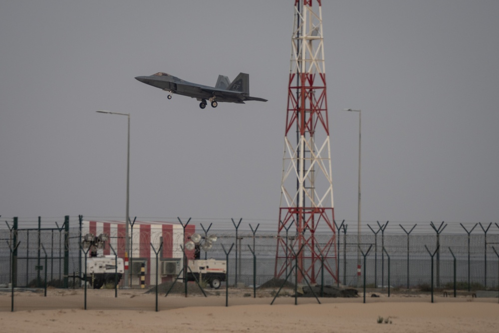 F-22s Arrive for the Dubai International Air Show