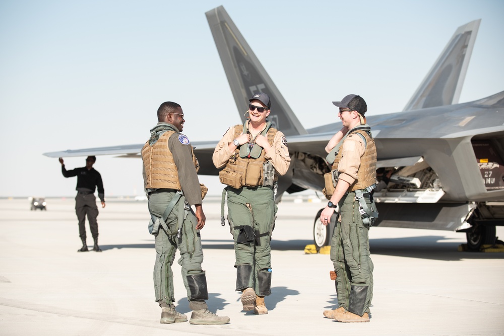 F-22s Arrive for the Dubai International Air Show