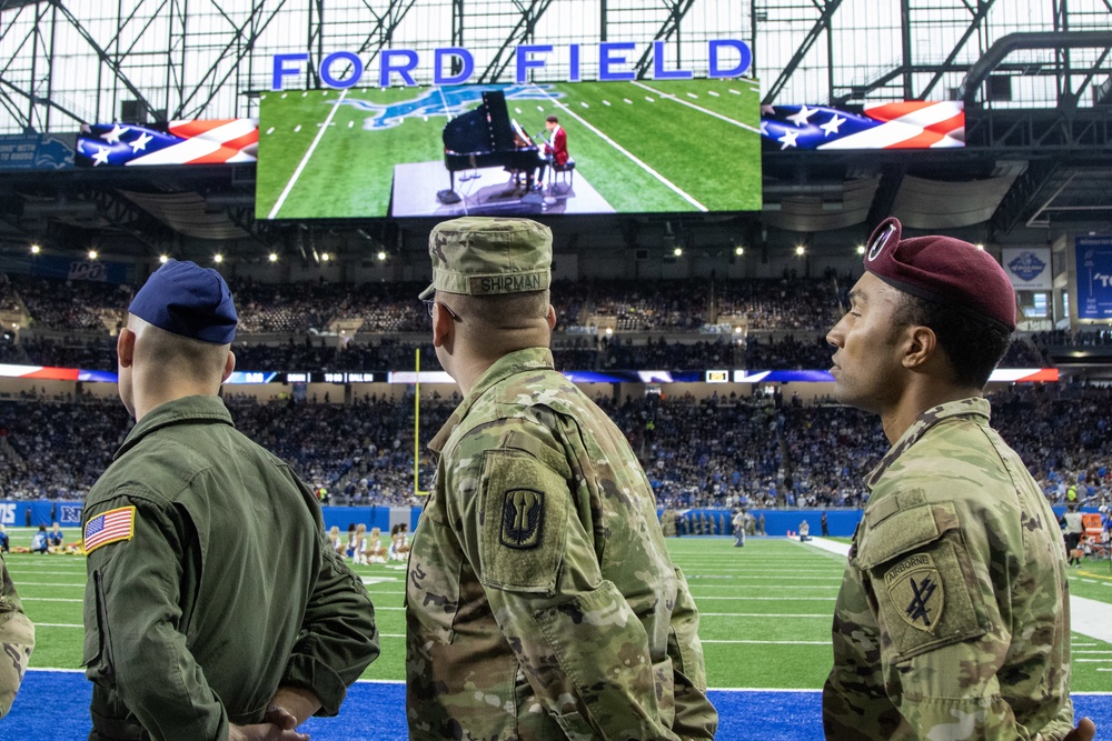 Detroit Lions Honor Service Members During Salute To Service Week