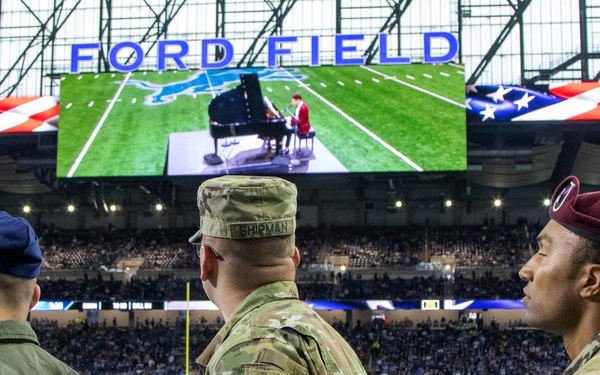 Detroit Lions Honor Service Members During Salute To Service Week