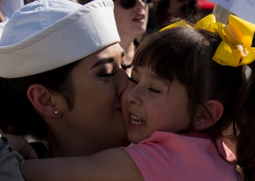 USS Lake Erie Returns from Deployment