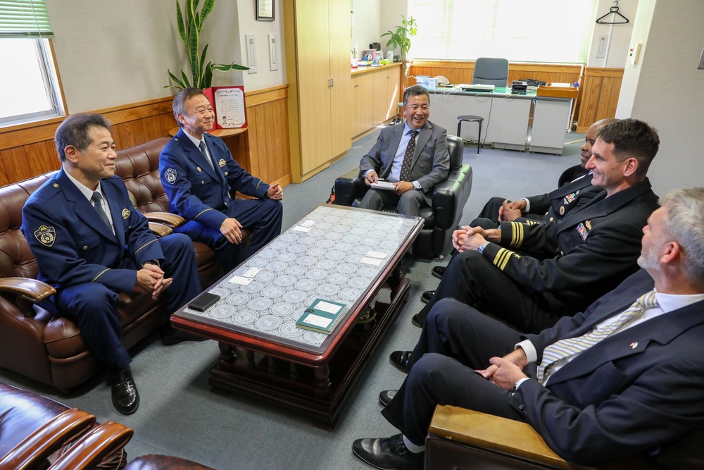 USS Pioneer commanding officer meets with local officials prior to Mine Warfare Exercise 3JA 2019