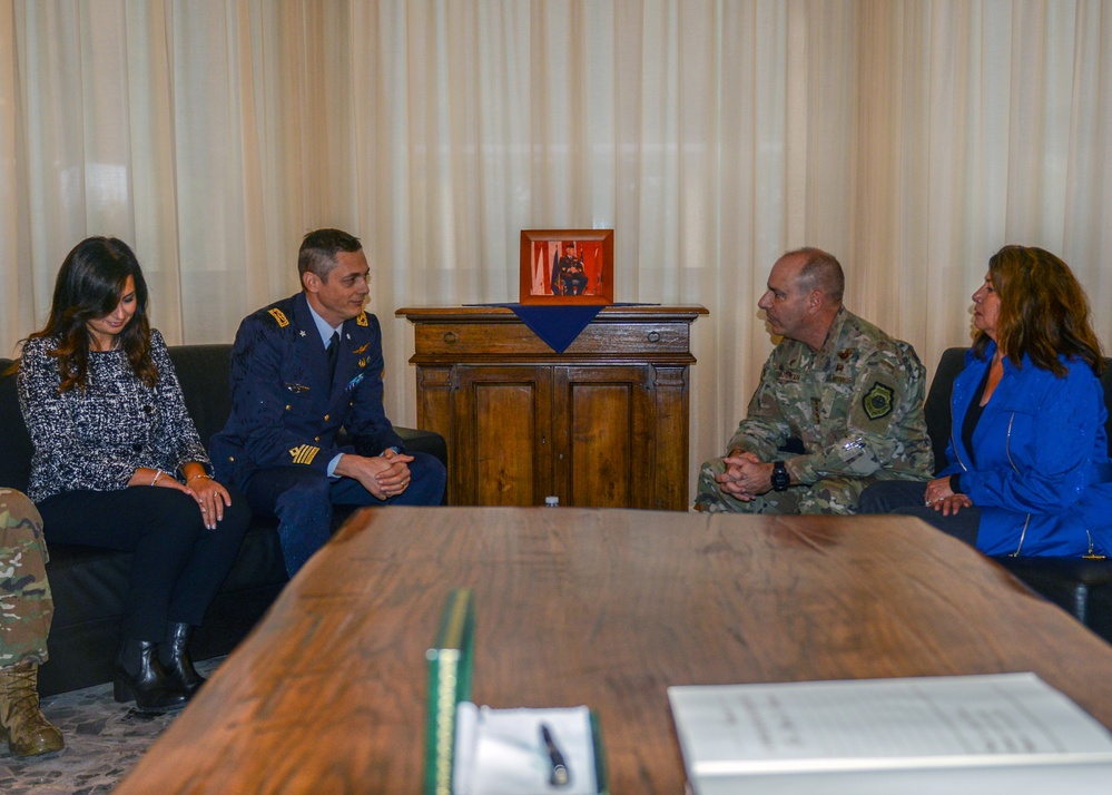 General Harrigian Visits Aviano