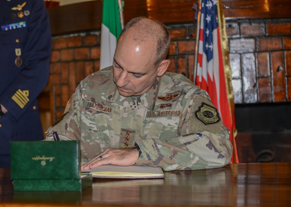 General Harrigian Visits Aviano