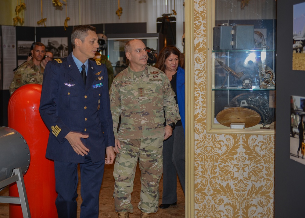 General Harrigian Visits Aviano