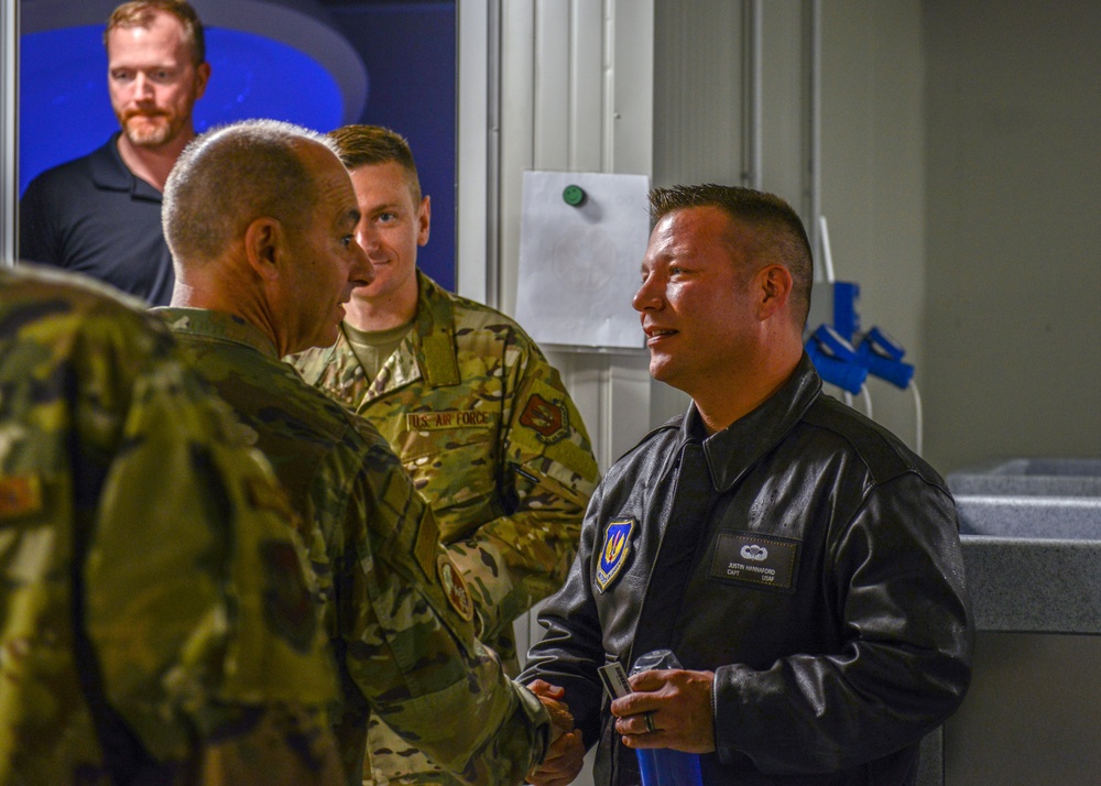 General Harrigian Visits Aviano