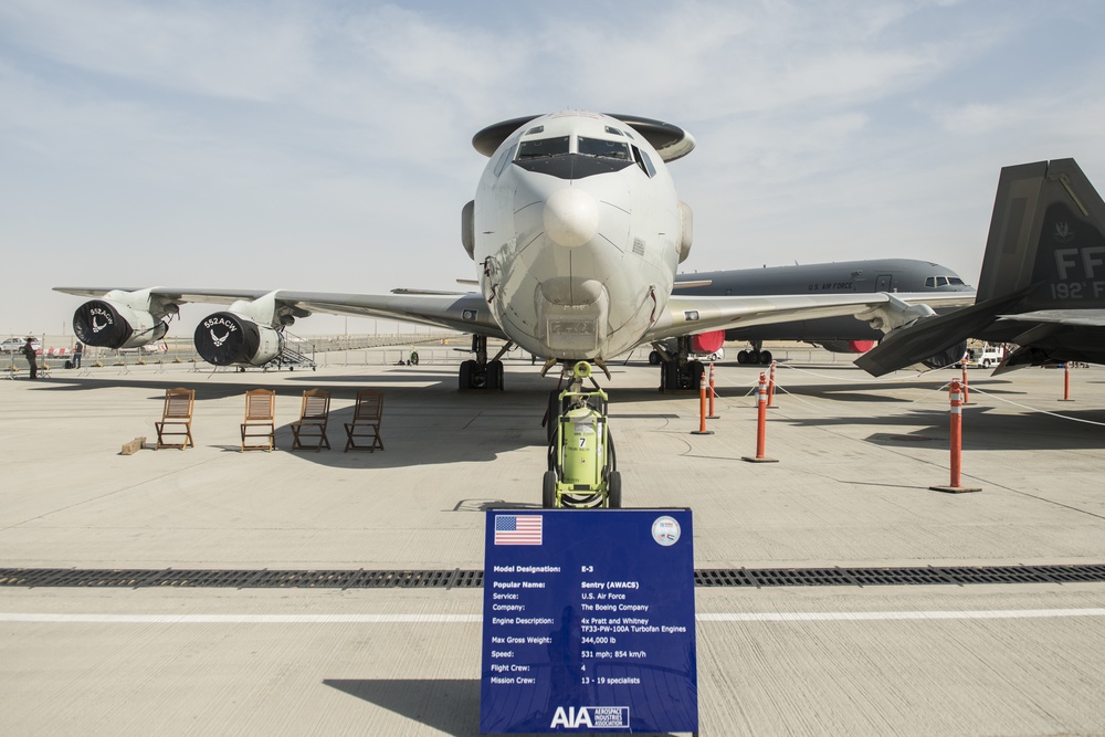 U.S. showcases assets during 2019 Dubai Airshow opening day
