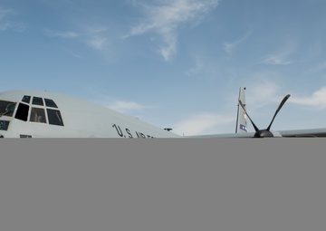 U.S. showcases assets during 2019 Dubai Airshow opening day