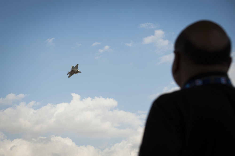U.S. showcases assets during 2019 Dubai Airshow opening day
