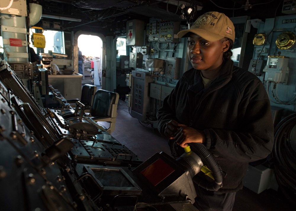 USS Carney (DDG 64)