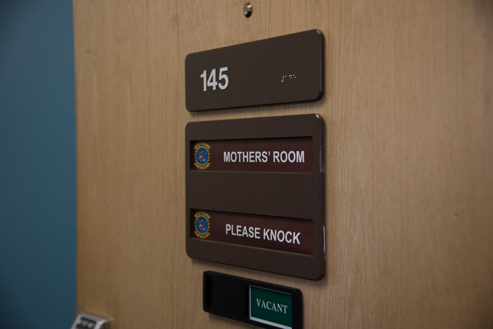 726th ACS commander and spouse renovate mothers’ room