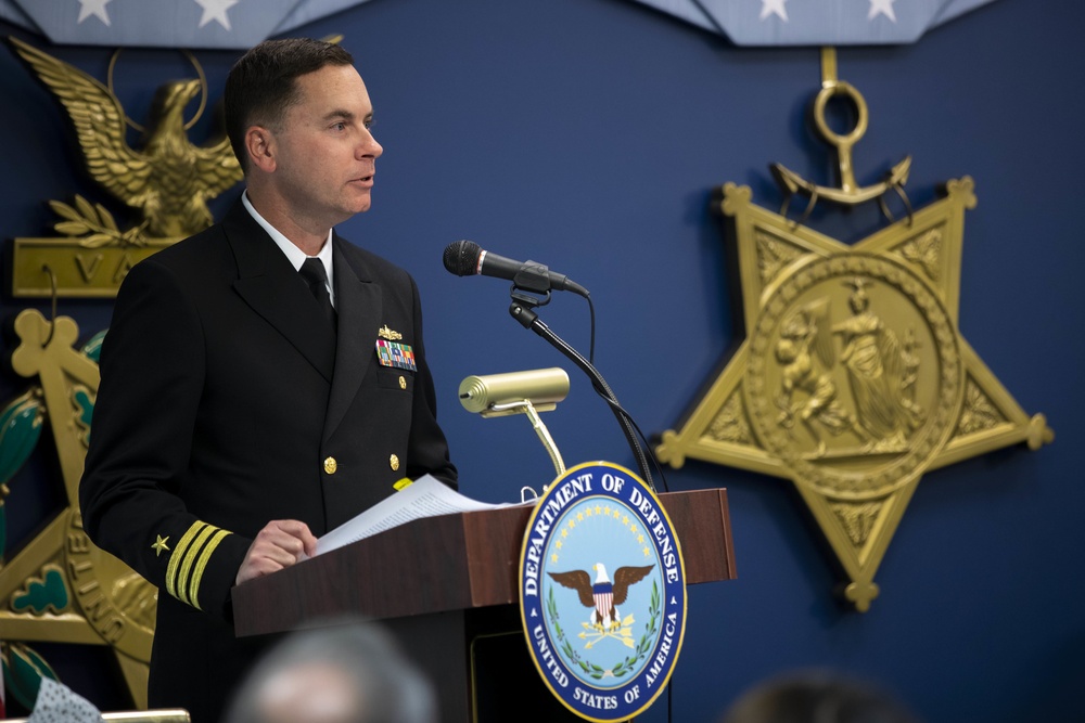 CNO delivers remarks at the 39th Annual Vice Admiral James Bond Stockdale Leadership Award Ceremony