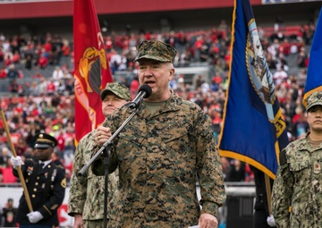 USCENTCOM commander delivers Oath of Enlistment during Buccaneers game
