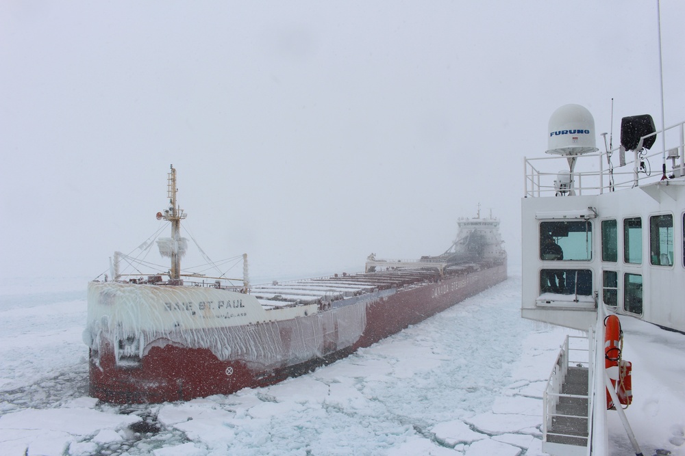 USCGC Mackinaw to mark 20th Chicago Christmas Ship anniversary