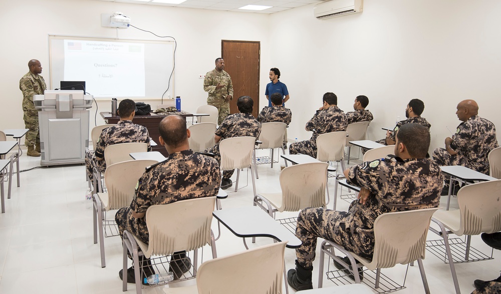 Deployed soldiers train Saudi security forces