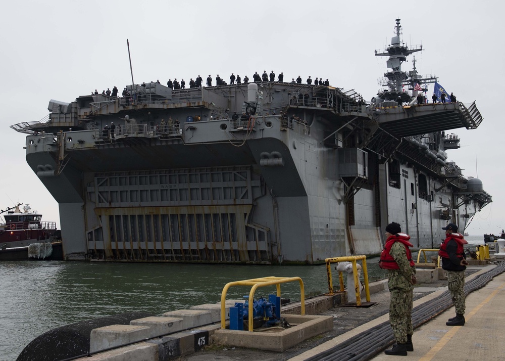 USS Wasp Returns to Norfolk