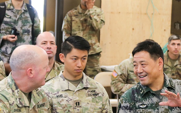 Chinese visits 25th ID