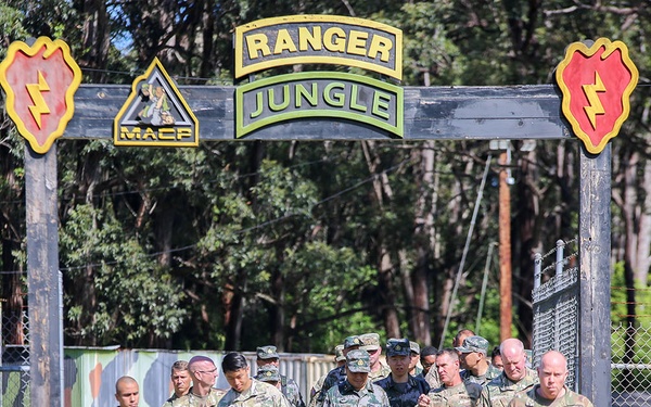 Chinese visits 25th ID