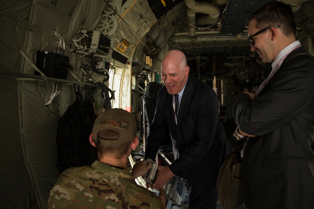 Assistant Secretary of State for Political-Military Affairs visits Dubai Airshow