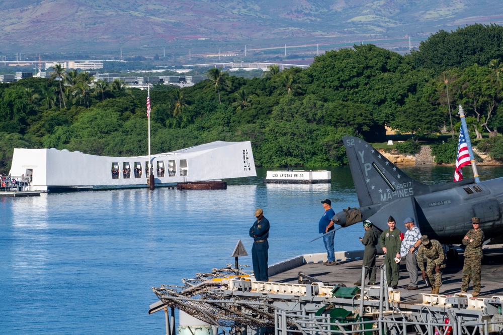 John P. Murtha Departs Pearl Harbor