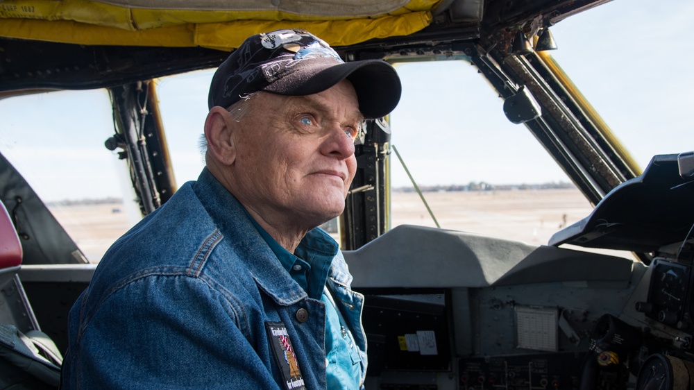 Once an Airman, always an Airman: retired B-52 crew chief reunites with aircraft